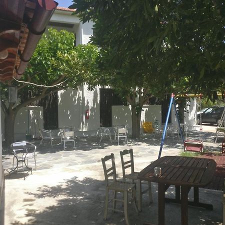 Yfantis Sakis Apartment'S Eratini Zewnętrze zdjęcie