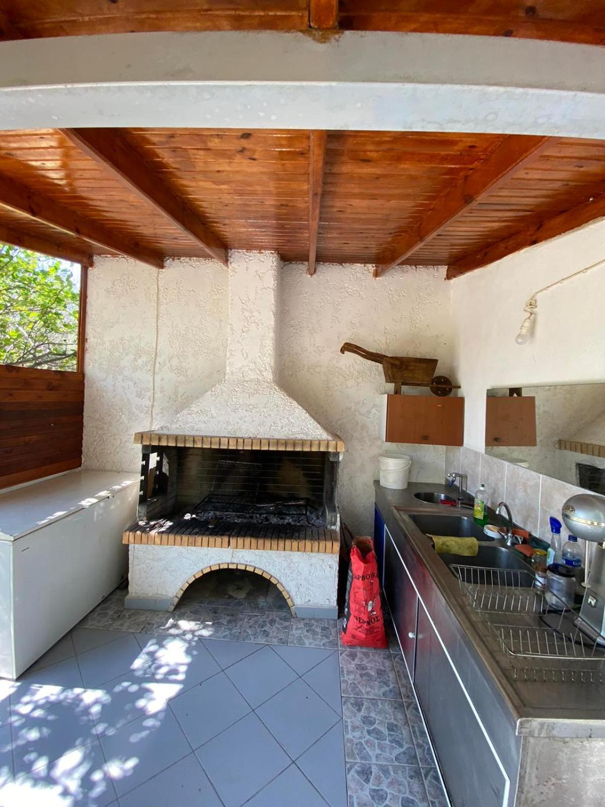 Yfantis Sakis Apartment'S Eratini Zewnętrze zdjęcie